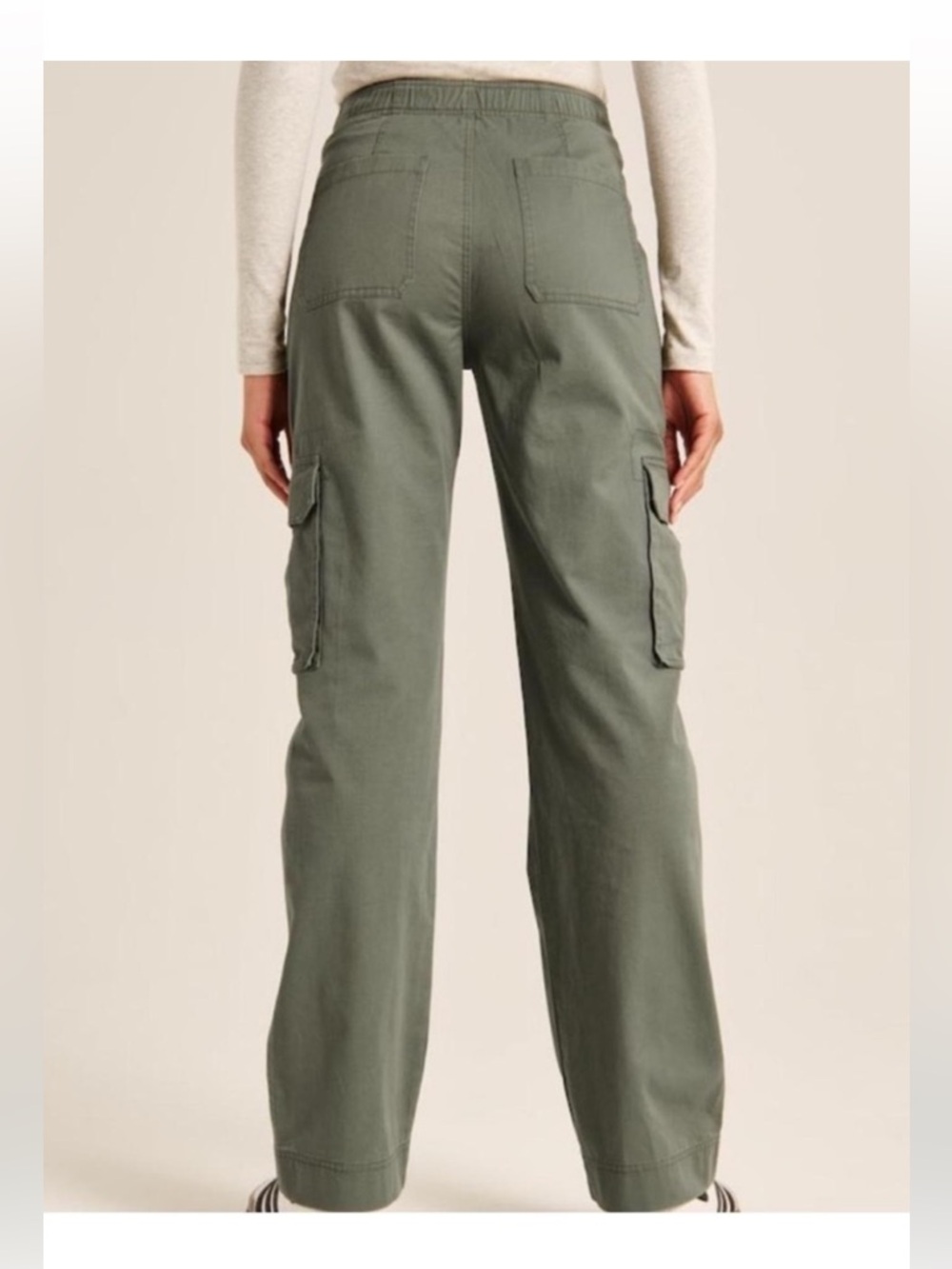 NWT Abercrombie High Rise Relaxed Cargo Pants - Picture 2 of 10